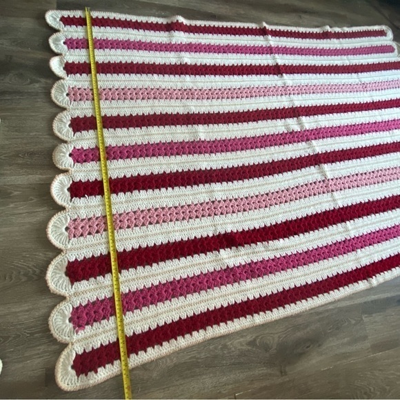 Afghan Blanket Homemade Grannycore Throw Pink White Red - Picture 8 of 12